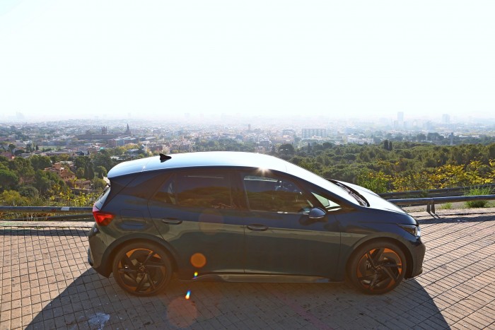 Kommersz villanyautó, stílussal – A Cupra Born egy jó ID.3 2 Kommersz villanyautó, stílussal – A Cupra Born egy jó ID.3 2