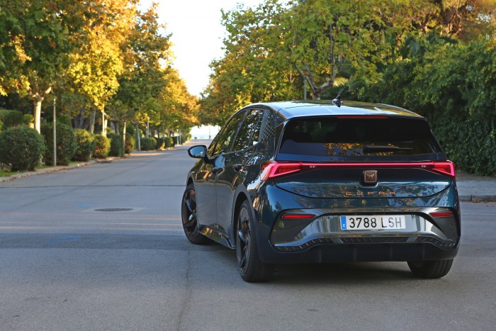 Kommersz villanyautó, stílussal – A Cupra Born egy jó ID.3 10 Kommersz villanyautó, stílussal – A Cupra Born egy jó ID.3 10