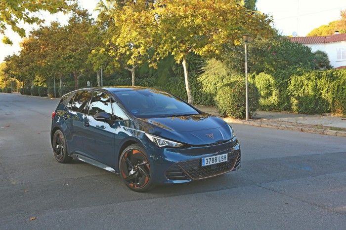 Kommersz villanyautó, stílussal – A Cupra Born egy jó ID.3 11 Kommersz villanyautó, stílussal – A Cupra Born egy jó ID.3 11