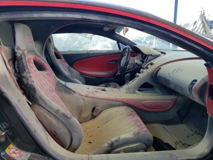 Ennyi pénzért szinte ajándék ez a megégett Bugatti Chiron 5 | Vezess Ennyi pénzért szinte ajándék ez a megégett Bugatti Chiron 5