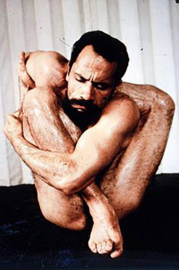 Ennek a török jógamesternek senki sem tudja jól megtippelni a korát 1