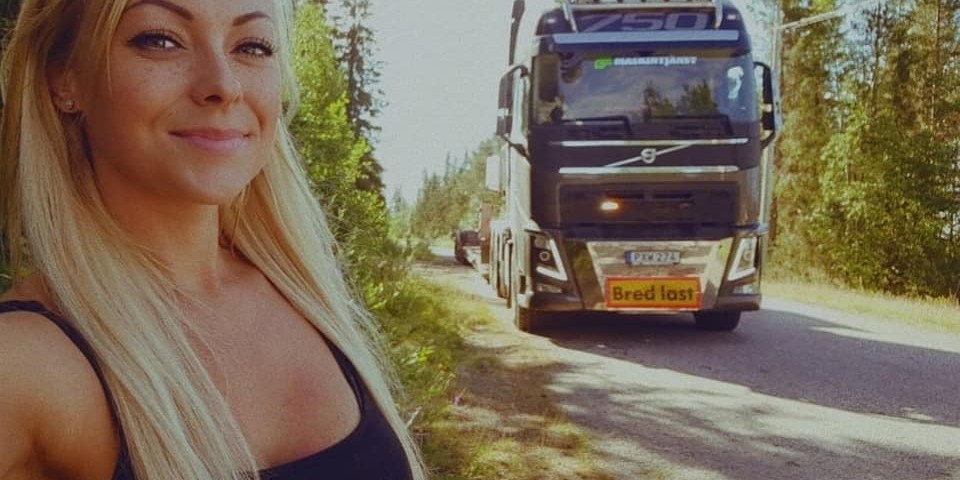 Csodát tesz ez a távirányító, ha szűk helyen kell fordulnod