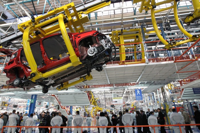 Így omolhat össze a teljes autóipar