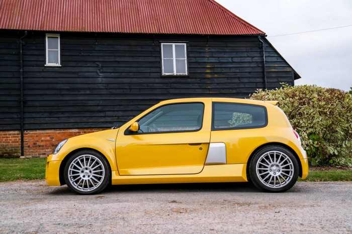 Minden idők legdrágább Cliója lehet ez a V6-os 7