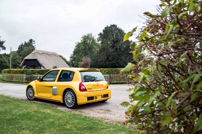 Minden idők legdrágább Cliója lehet ez a V6-os 9