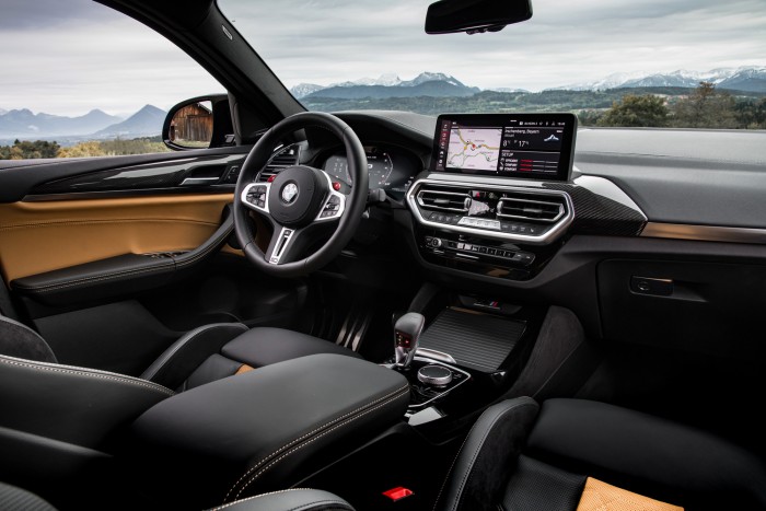 Túl jó technika. Mentünk egy kört az új BMW X4 M-mel! 4 Túl jó technika. Mentünk egy kört az új BMW X4 M-mel! 4