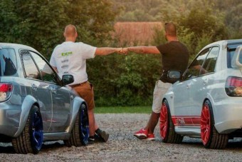 10 jófej dolog, amit megtesznek egymásért a hazai autósok