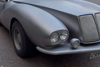 A világ talán legrondább autóját árulják a Facebookon