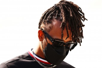 F1: Hamiltonnál motort cseréltek, büntetést kap