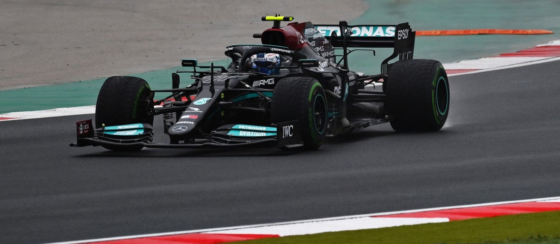 F1: Bottas megtanult vízen járni és győzött