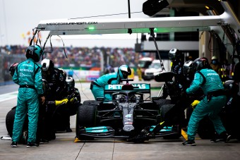 F1: Hamilton önmaga ellenségévé vált 