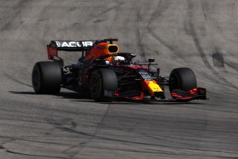 F1: Verstappen kibírta Hamilton támadását és nyert Amerikában