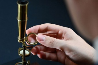 Százmilliónyit érhet egy 200 éves mikroszkóp