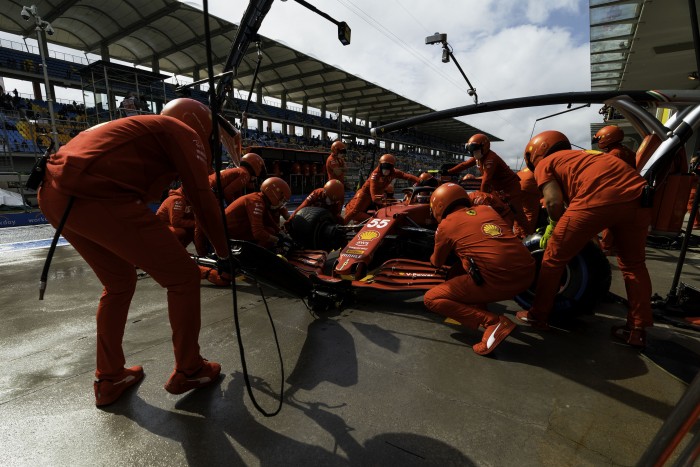 F1: Okos húzással babrált ki a Ferrari a McLarenen