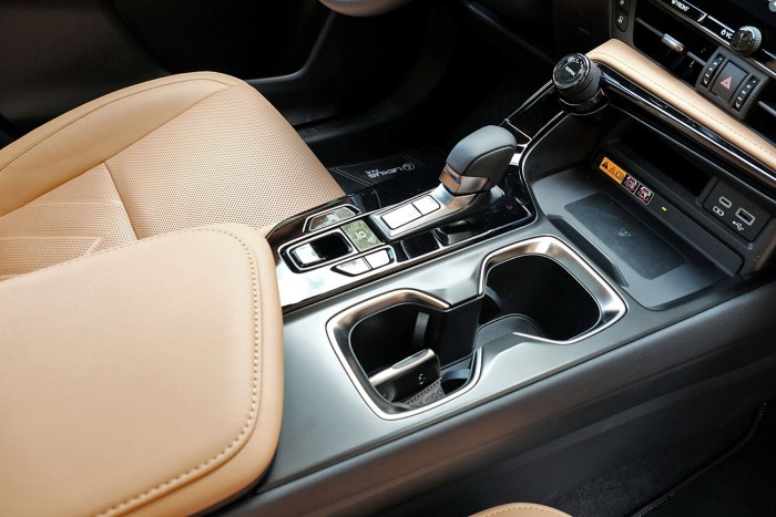 Otthon is tankolható a legújabb Lexus 14