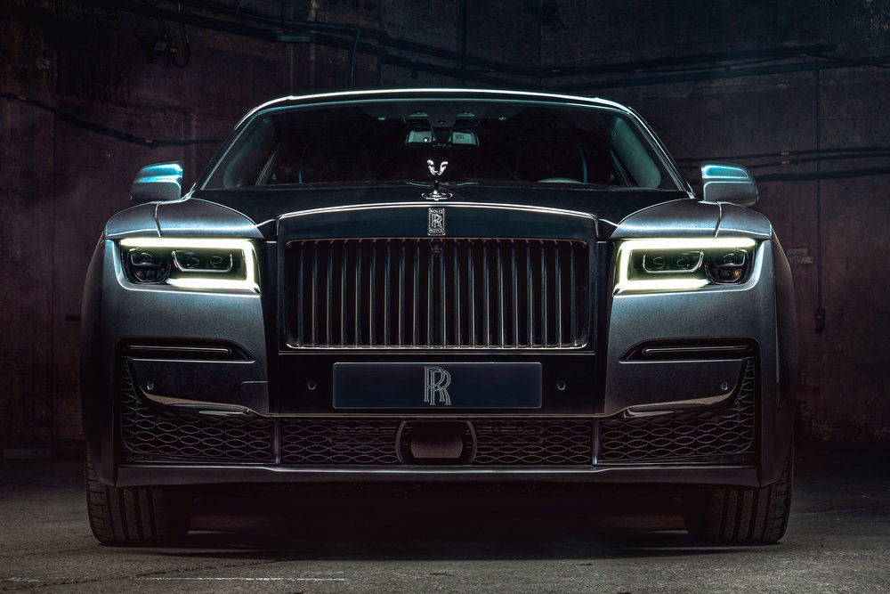 Befeketítették a Rolls-Royce Ghostot 21