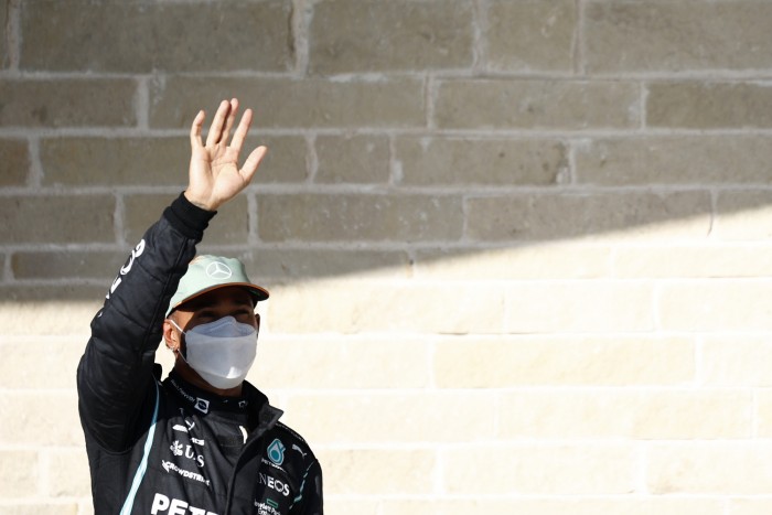 F1: Hamiltont is meglepték Verstappenék 2