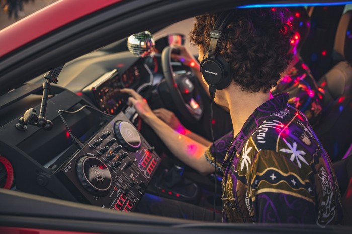 Partiautót építettek a Seat Ibizából 6 | Vezess Partiautót építettek a Seat Ibizából 6