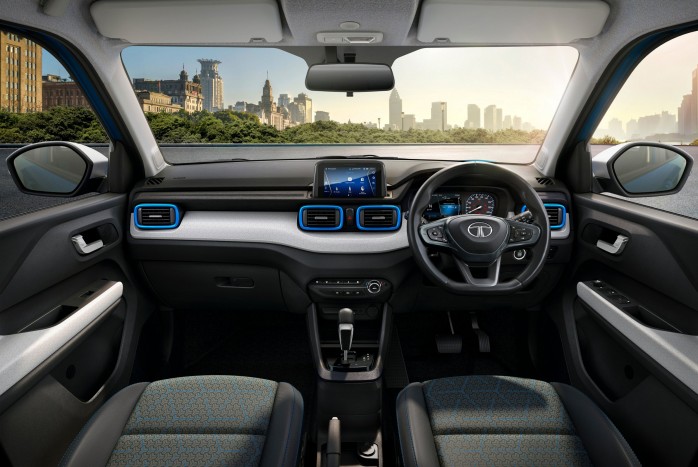 Ütős törpe-SUV a Jaguar anyacégétől 8