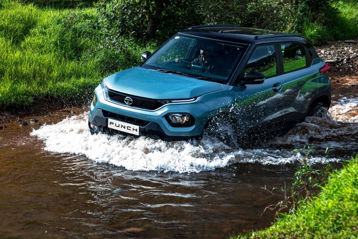 Ütős törpe-SUV a Jaguar anyacégétől 7