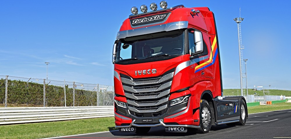 Így emlékezett meg az Iveco a legendás kamionos sorozatról