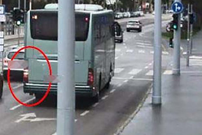 12-vel gázolt halálra egy busz egy rollerest Budán 1