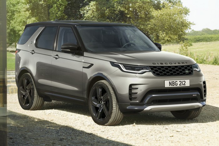 Ültetett sportfurgont faragtak egy terepjáróból