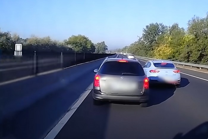 A hazai autósok két százaléka gondolja úgy, hogy minden oké az utakon
