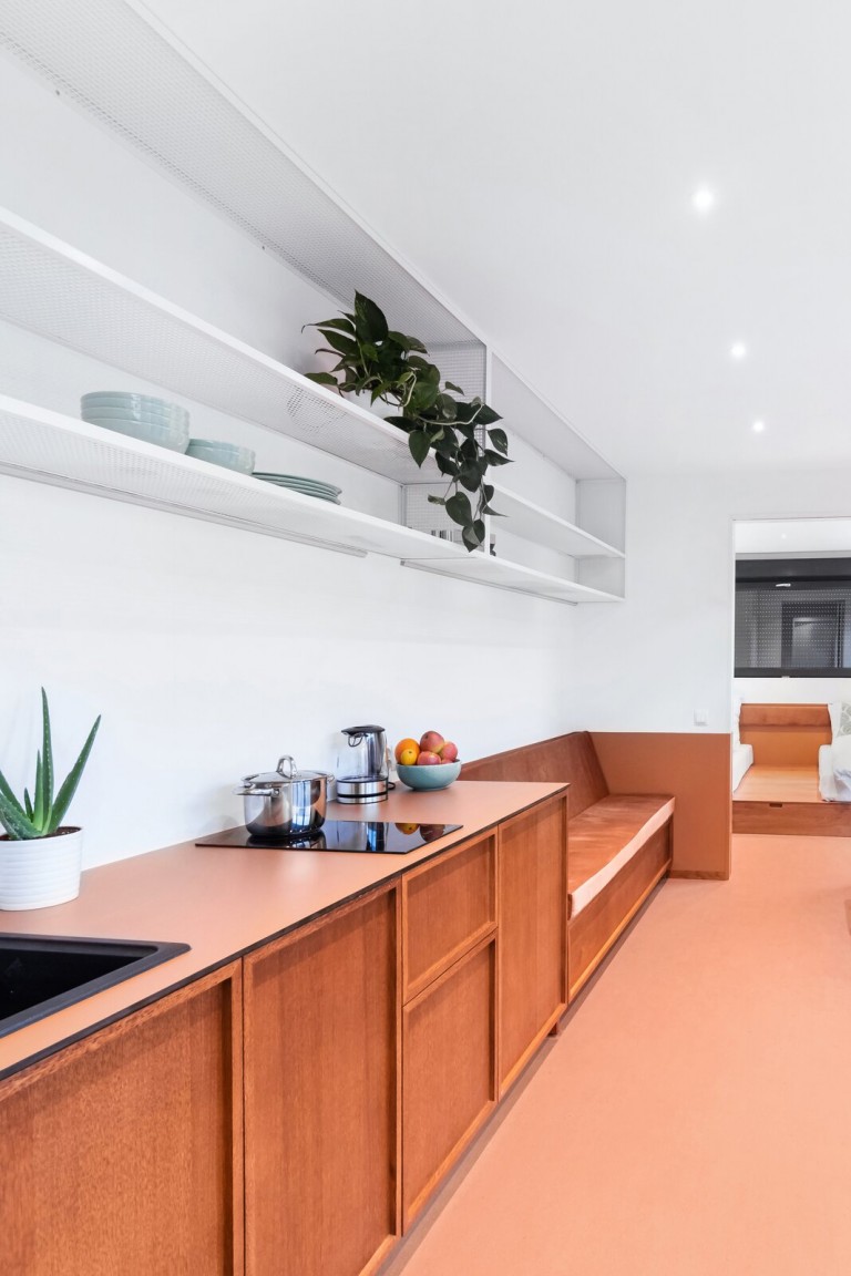 Menő szállásként nyernek új életet a kiselejtezett hűtőkocsik 3