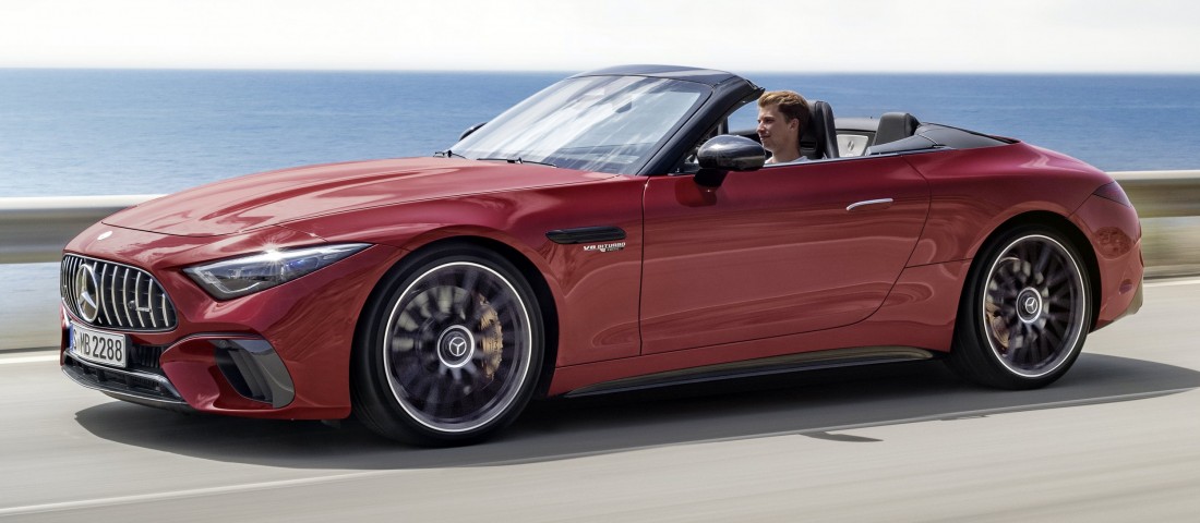 Pusztító V8-assal jött az új Mercedes SL