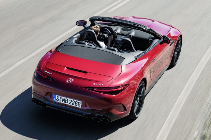 Pusztító V8-assal jött az új Mercedes SL 6