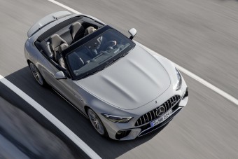 Pusztító V8-assal jött az új Mercedes SL