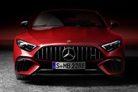 Pusztító V8-assal jött az új Mercedes SL 87