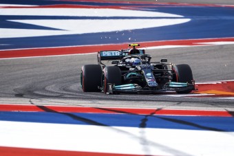 F1: Félelmetesen zseniális a Mercedes új trükkje