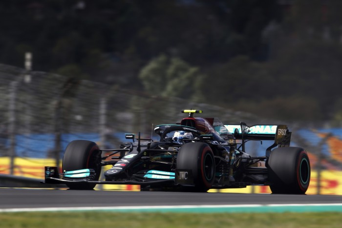 F1: Oda az új Merci-motor, máris ki kell dobni