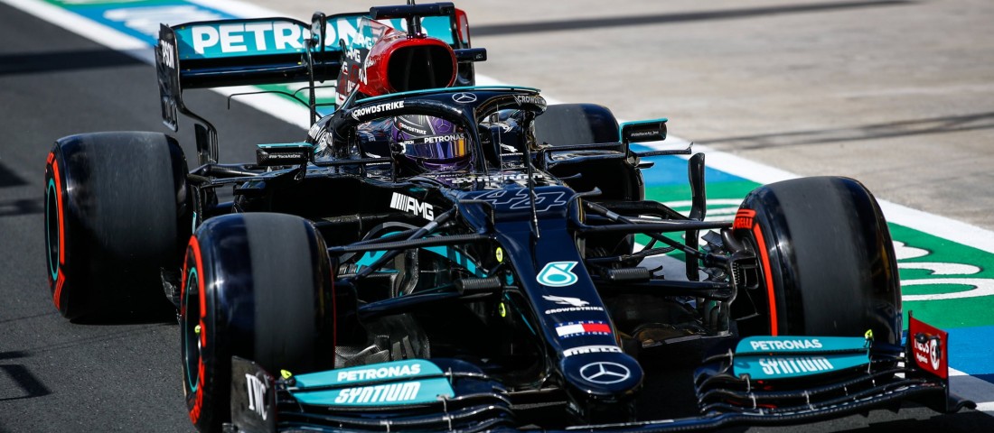 F1: Hamilton büntetése után Bottasé a török pole