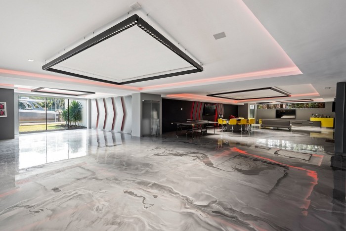 12 férőhelyes garázs és privát kikötő is jár a luxuslakáshoz 10 | Vezess 12 férőhelyes garázs és privát kikötő is jár a luxuslakáshoz 10