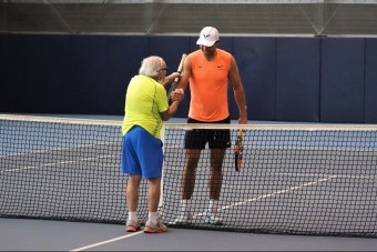 97 évesen még teniszezik, Nadallal is összecsapott a rekorder 