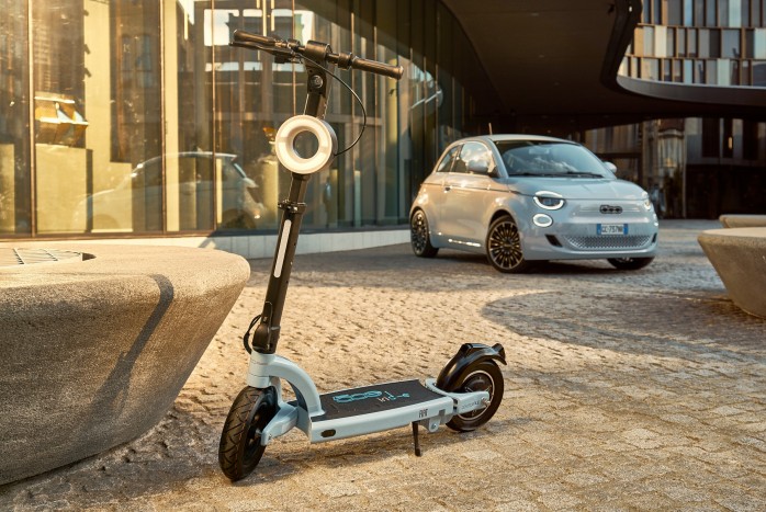 Ikonikus rajzfilm-karakterről mintáztak elektromos rollert 8 | Vezess Ikonikus rajzfilm-karakterről mintáztak elektromos rollert 8