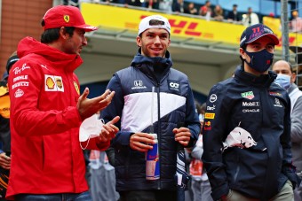 Tilos lesz káromkodni az F1-ben