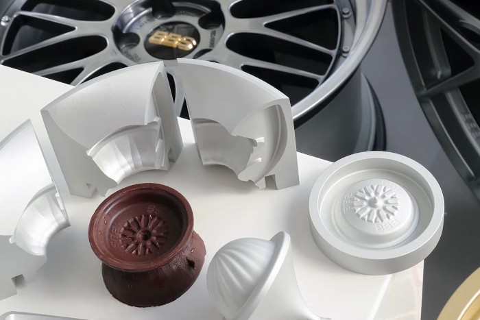 Csokiból öntik a felnit japánok