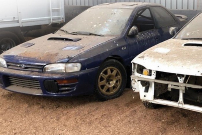 Madárürülékből kaparták ki McRae egyik autóját 7