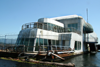 Megnyitásakor csodás különlegesség volt, ma elhagyott rémség ez a gyorsétterem