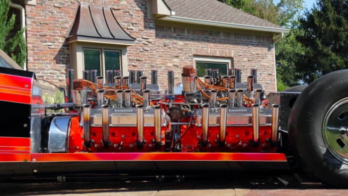 Négy motor, négy hajtott kerék, kétezer lóerő, százszázalékos őrület 3