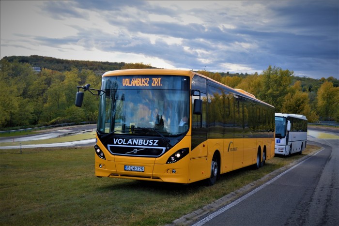 A Volánbusz sofőrjei 50 percenként megkerülik a Földet 8 A Volánbusz sofőrjei 50 percenként megkerülik a Földet 8