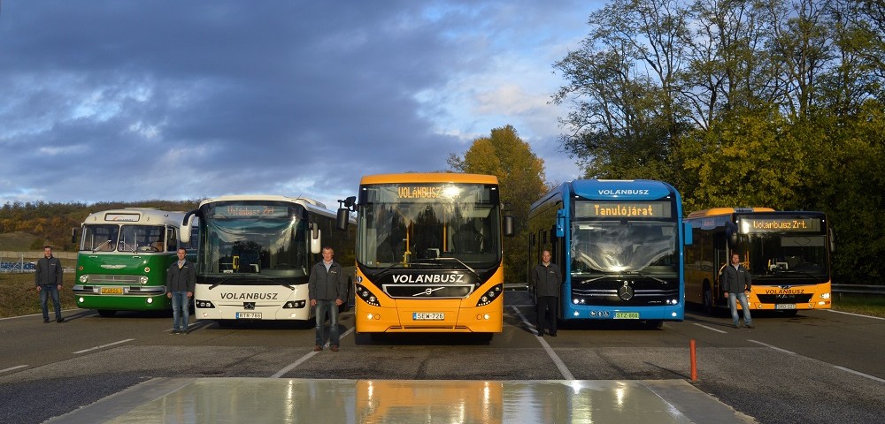 A Volánbusz sofőrjei 50 percenként megkerülik a Földet