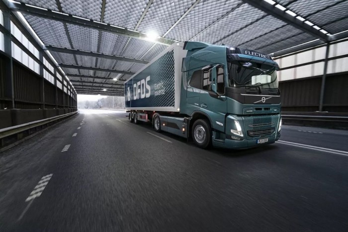 Kelendő a legújabb Volvo teherautó