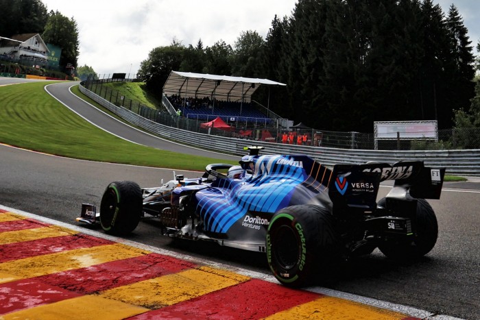 F1: Amerikai pilótát igazolt a Williams