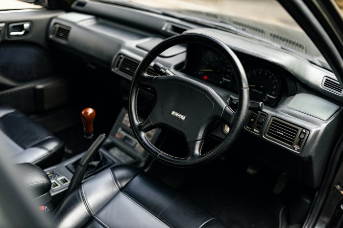 Ezen az átlagos japán autón nem kamu az AMG típusjelzés 4