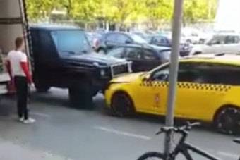 Két pesti autós durva utcai balhéját vették videóra